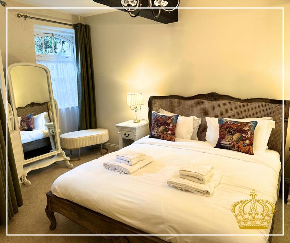 The Old Crown Coaching Inn Swindon Zewnętrze zdjęcie